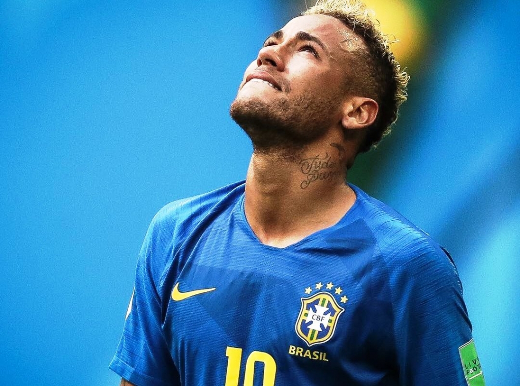 Neymar desabafa em redes sociais contra criticas