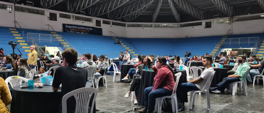 Hackathon Exatas cria maratona de desafios, inovação e aprendizado na Unimar