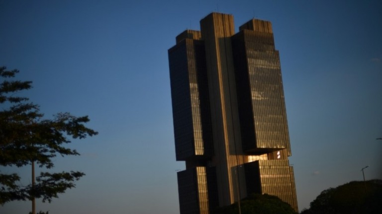 Em greve, servidores do BC marcam reunião com representante do governo