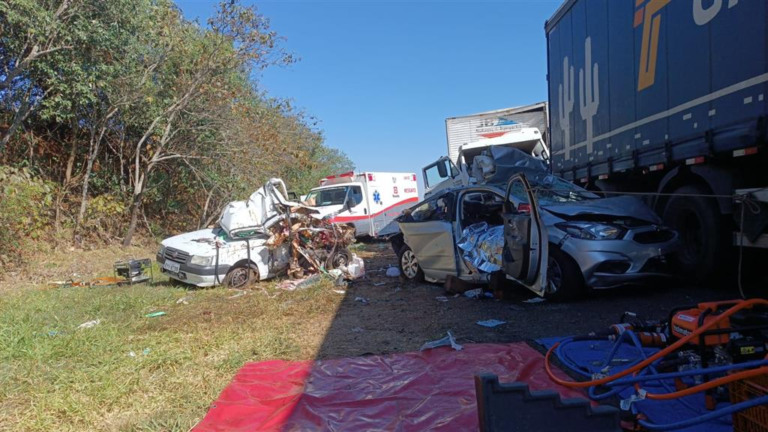 Polícia decreta prisão de motorista acusado por acidente com mortes na BR-153