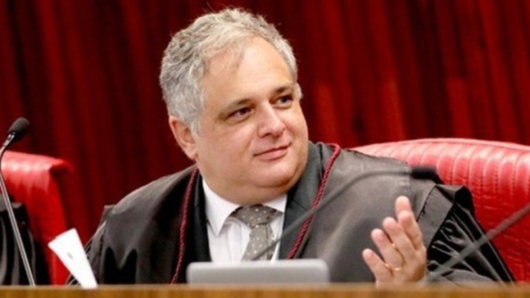PGR quer arquivar apuração sobre interferência de Bolsonaro no Iphan