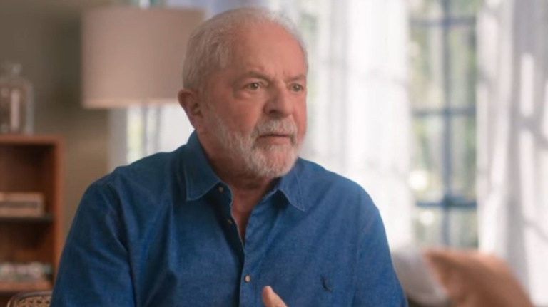 Lula diz que bancos públicos e Correios não serão privatizados