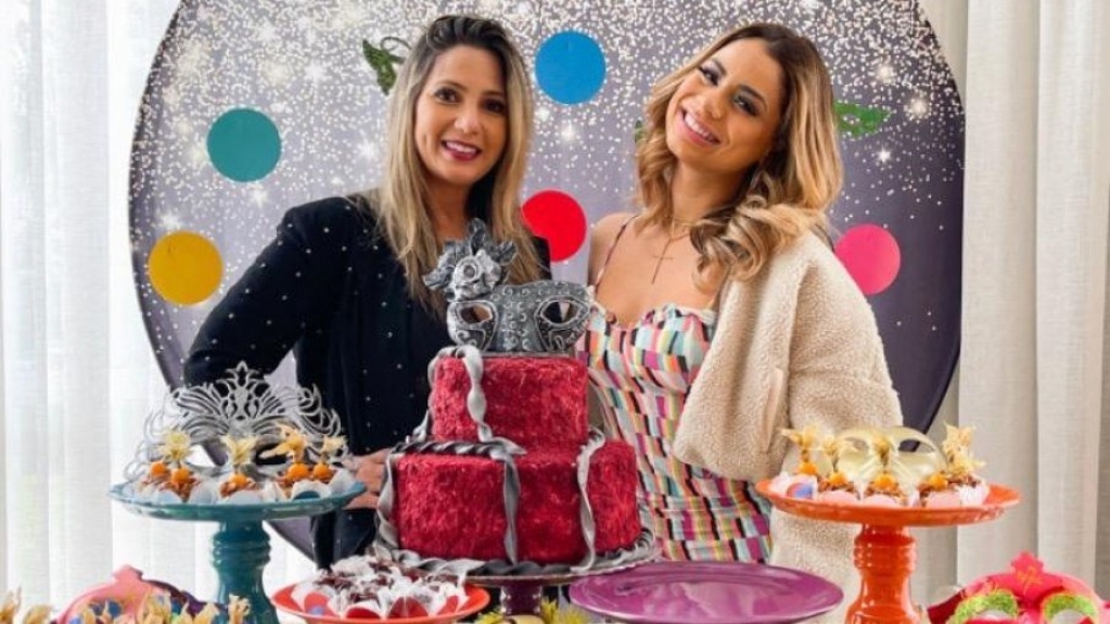 Lexa faz festa para a mãe e escolhe badalada chef pâtissier de São Paulo; saiba! Lexa faz festa para a mãe e escolhe badalada chef pâtissier de São Paulo; saiba!