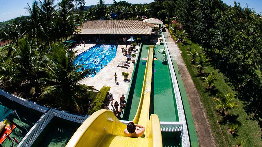 Piscinas e toboáguas do Brotas Eco Hotel Fazenda. Foto: Divulgação