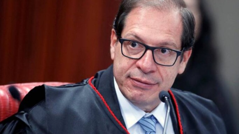 Operadoras não podem cancelar plano de saúde coletivo em casos graves
