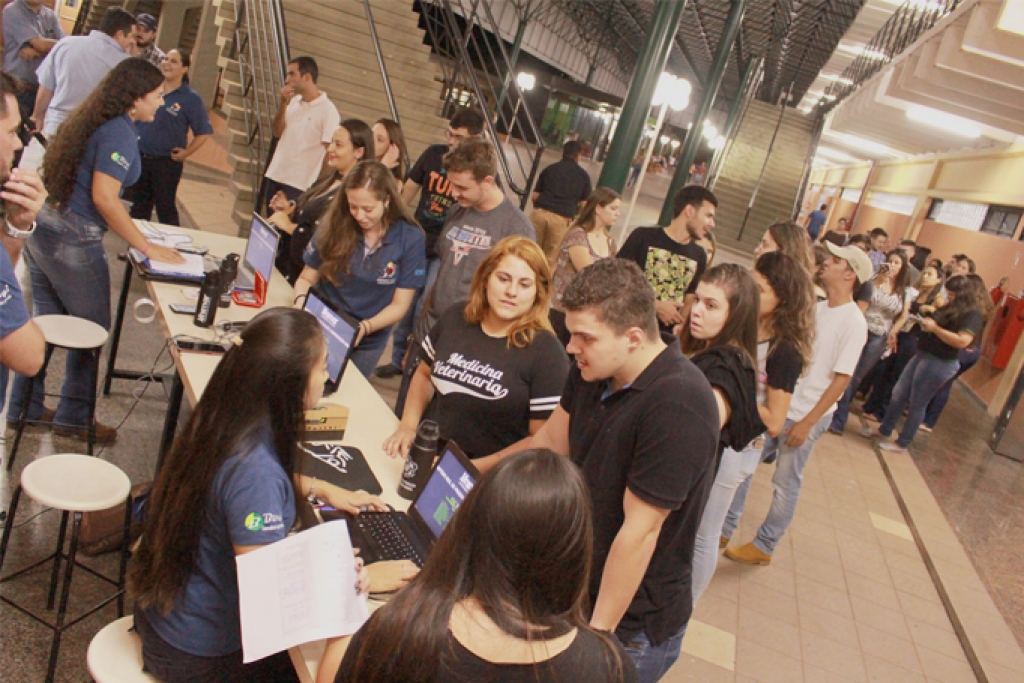 Simpósio de produção e reprodução animal mostra novas técnicas em Marília