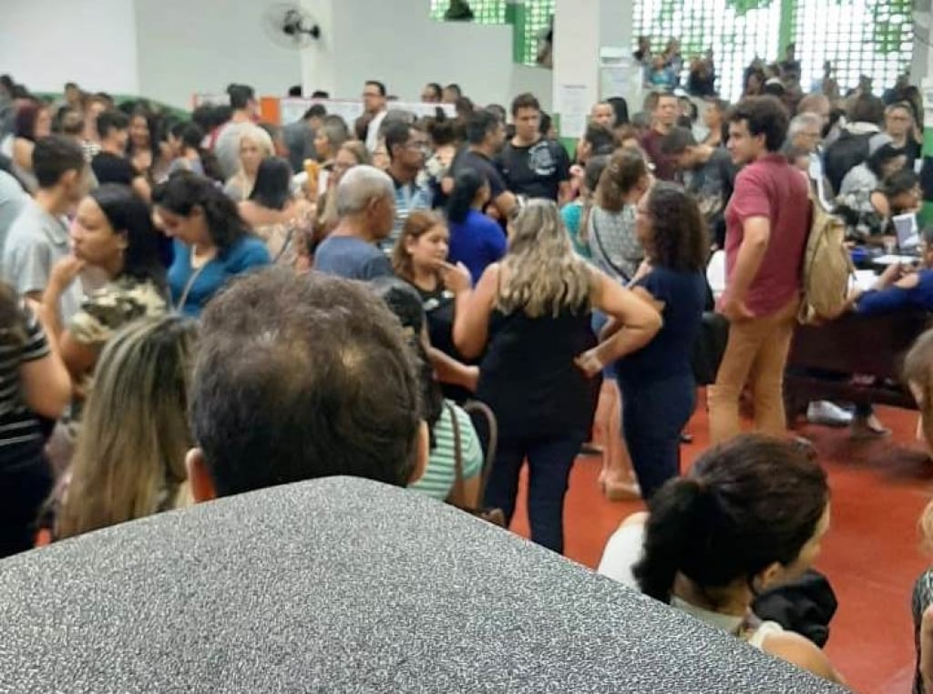 Educação adia atribuição de aulas em Marília outra vez; planilhas refeitas à mão