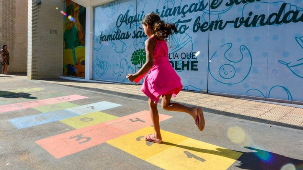 Crianças também podem sofrer de doenças reumáticas, diz especialista Crianças também podem sofrer de doenças reumáticas, diz especialista