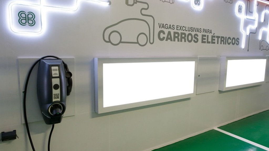 Multiplan instala carregadores elétricos em todos os seus shoppings