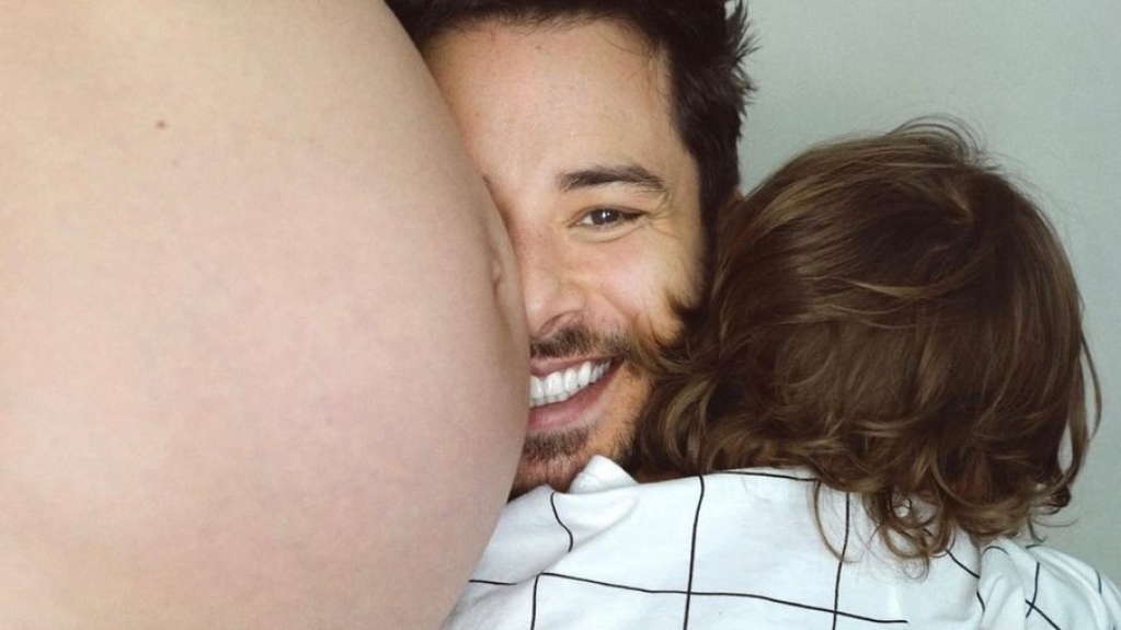 Junior Lima comemora Dia dos Pais e revela nome da filha