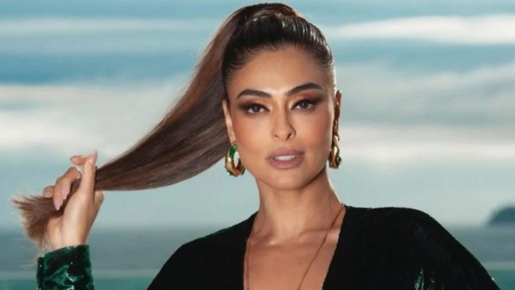 Juliana Paes diverte seguidores ao mostrar como se transforma em Jacutinga: ‘Socorro’