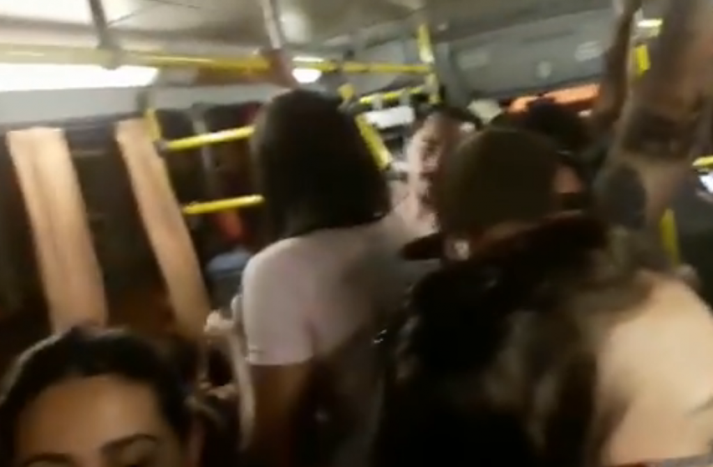 Estudantes divulgam vídeo em protesto contra empresa de ônibus