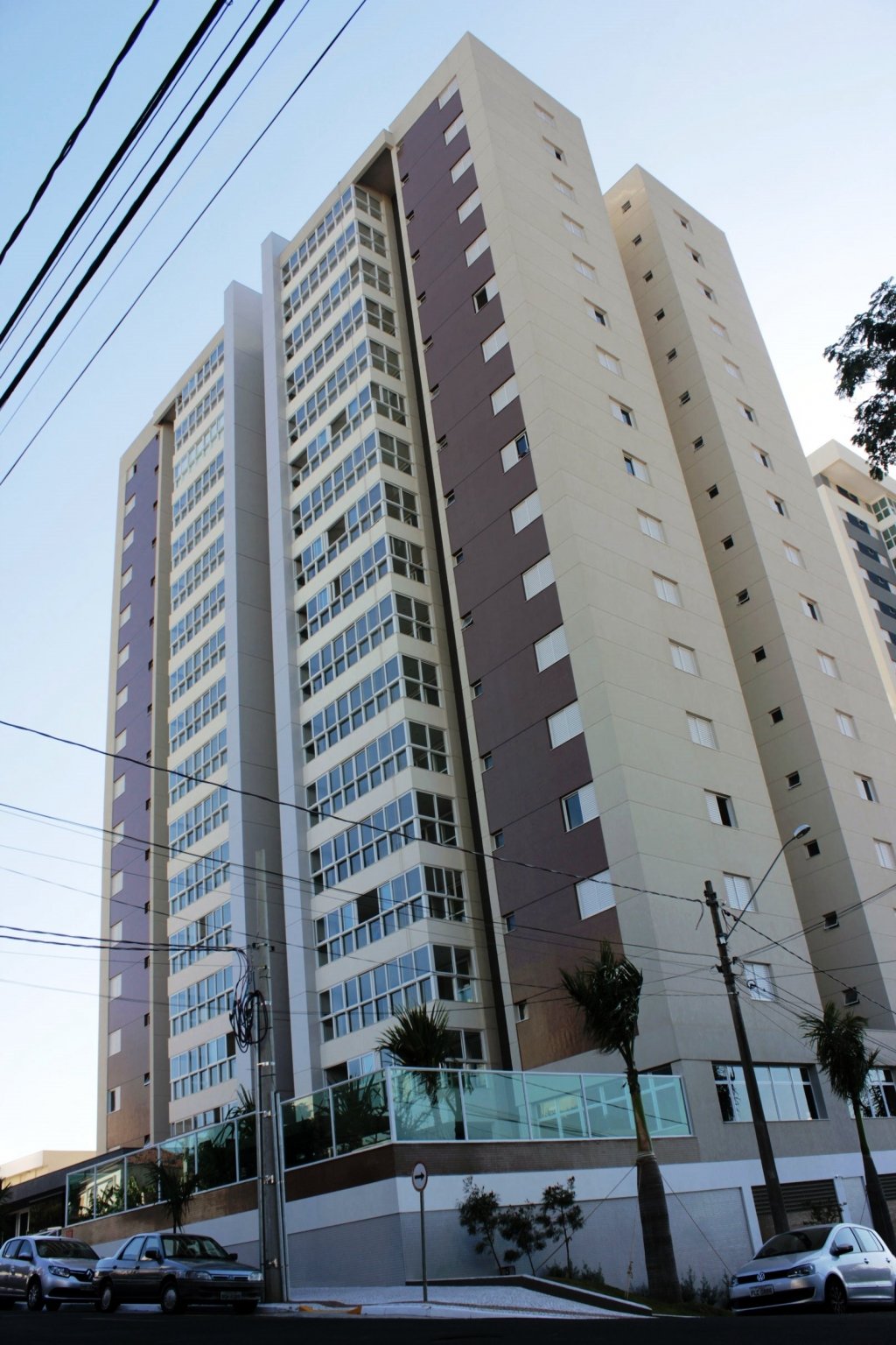 Edifício Monteiro Lobato é o primeiro de três torres de apartamentos de luxo a ser entregue pelo Grupo dos Fiscais e Menin Engenharia