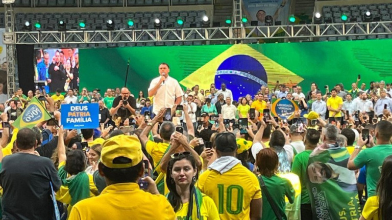 Bolsonaro garante Auxílio de R$ 600 em 2023: 'Conversei com Guedes'