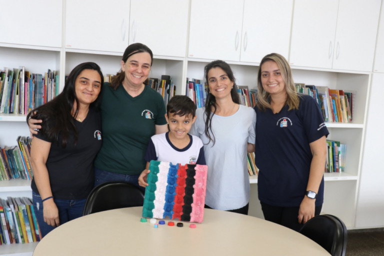 Aluno de Emef vence concurso ambiental com jogo feito de material reciclável