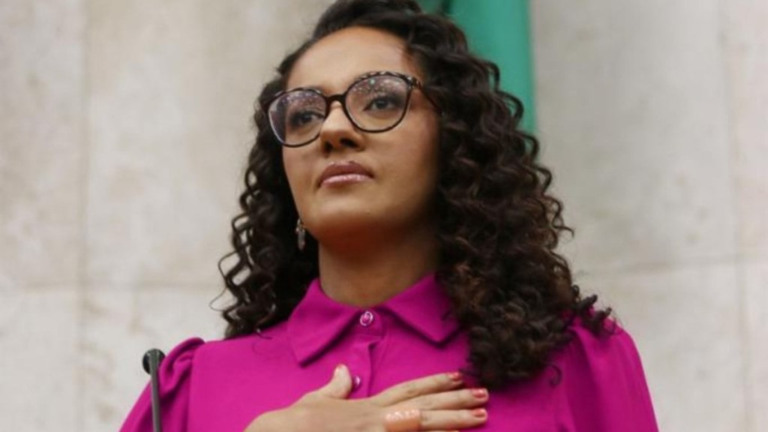 Facebook Sonaira Fernandes – 26.01.2023 Sonaira Fernandes, chefe da Secretaria de Políticas para a Mulher