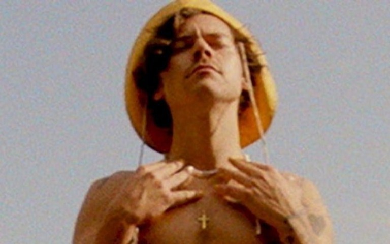 Harry Styles está se preparando para o lançamento do seu terceiro álbum de estúdio