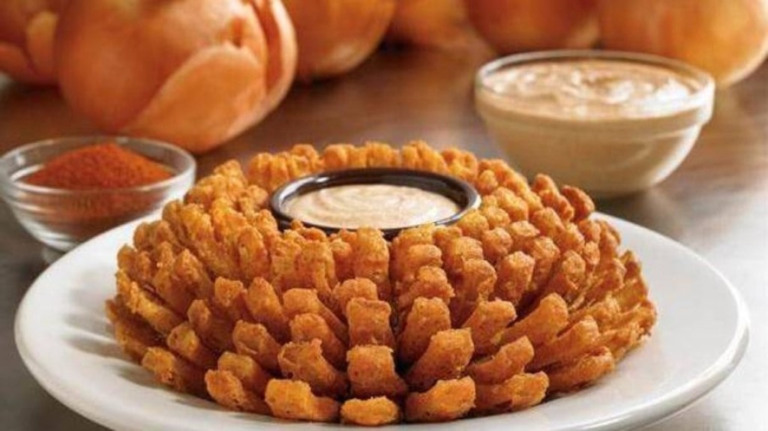 Outback promove ação com ONG para pessoas com doenças graves