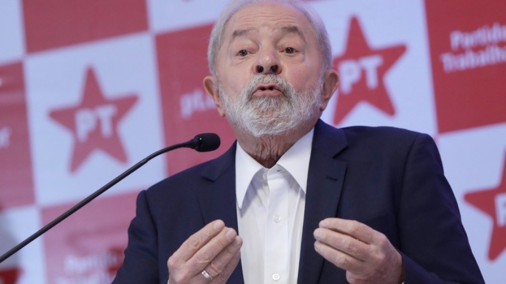 Lula diz que Auxílio Brasil de R$ 400 não é eleitoral e pede aumento para R$ 600