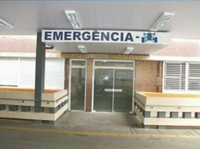 Polícia investiga morte de idoso após queda de telhado