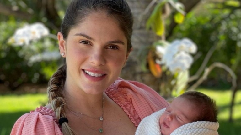 Bárbara Evans fala de corpo pós gravidez e planeja plástica nos seios