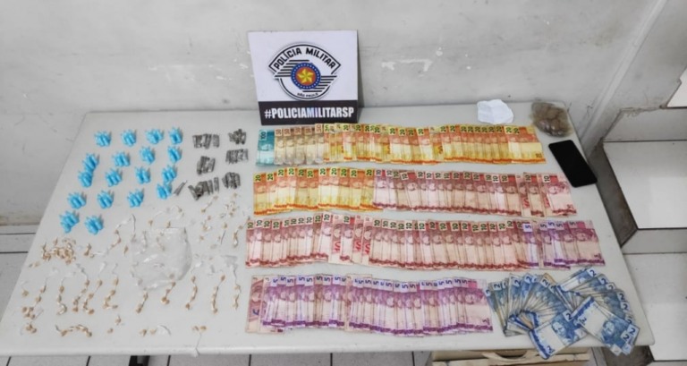 Olha os bichos – Suspeito detido com drogas após avisar chegada da PM