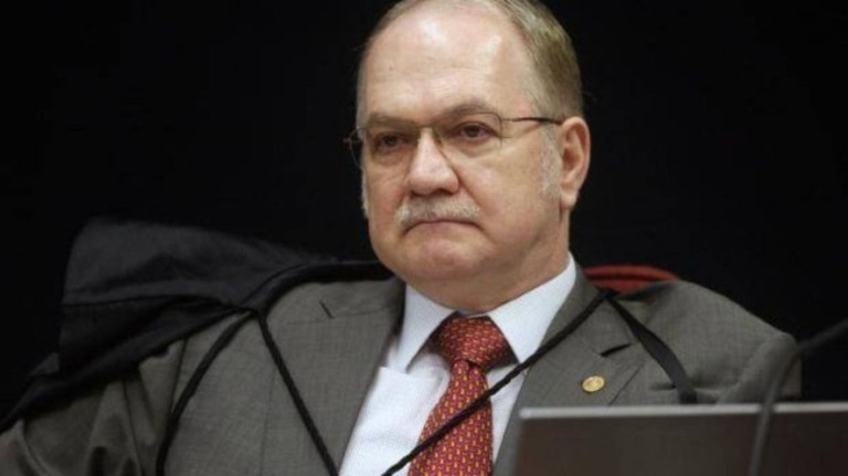 Fachin rejeita pedido de Aras contra medida que dá poderes ao TSE