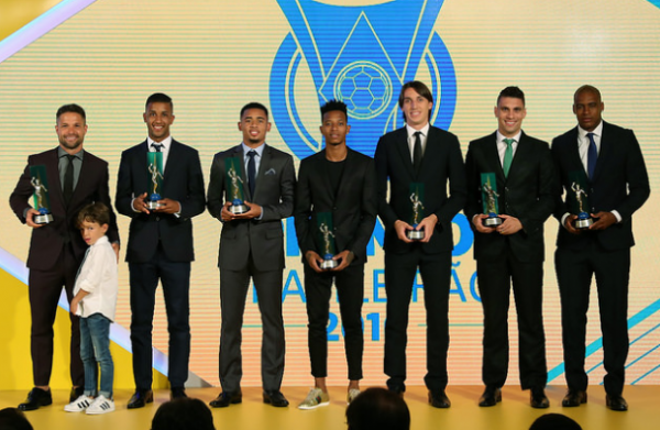 Futebol - CBF premia "seleção do ano''; veja os nomes