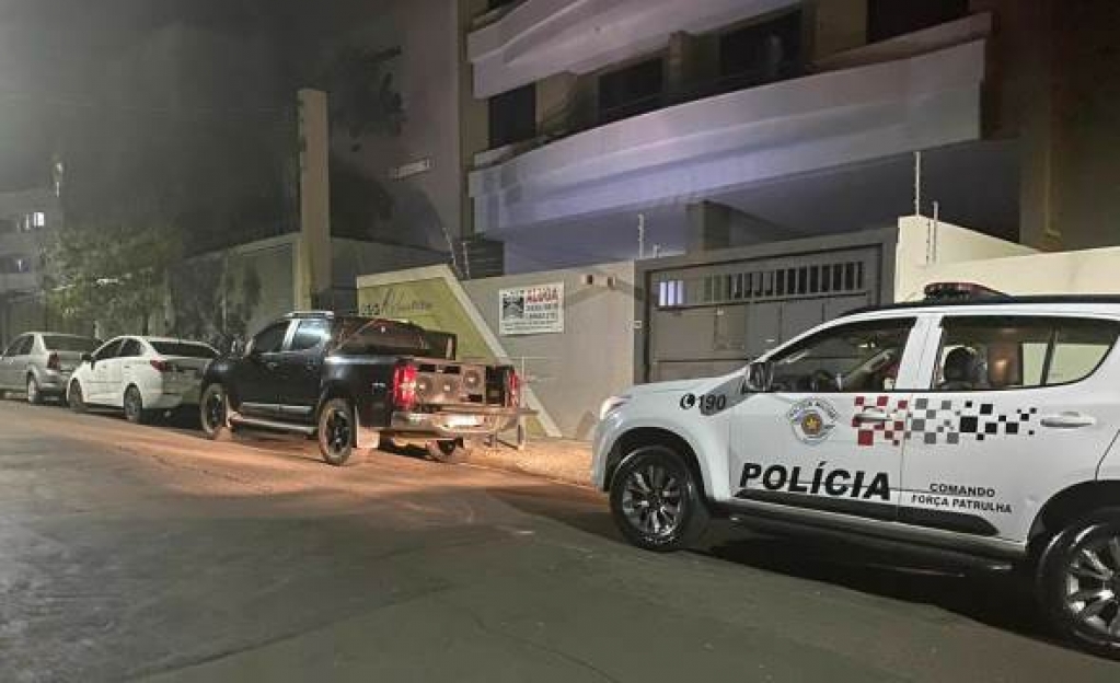 Bloqueio de trânsito próximo a hospital provoca 15 multas em Marília Bloqueio de trânsito próximo a hospital provoca 15 multas em Marília