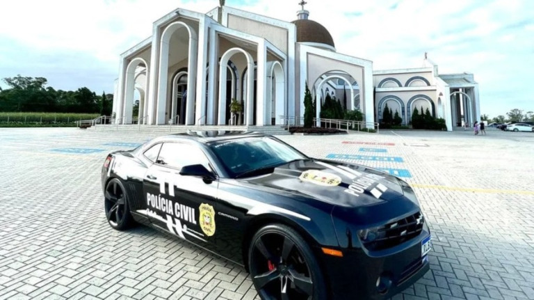 Camaro apreendido em operação vira viatura da Polícia Civil em SC