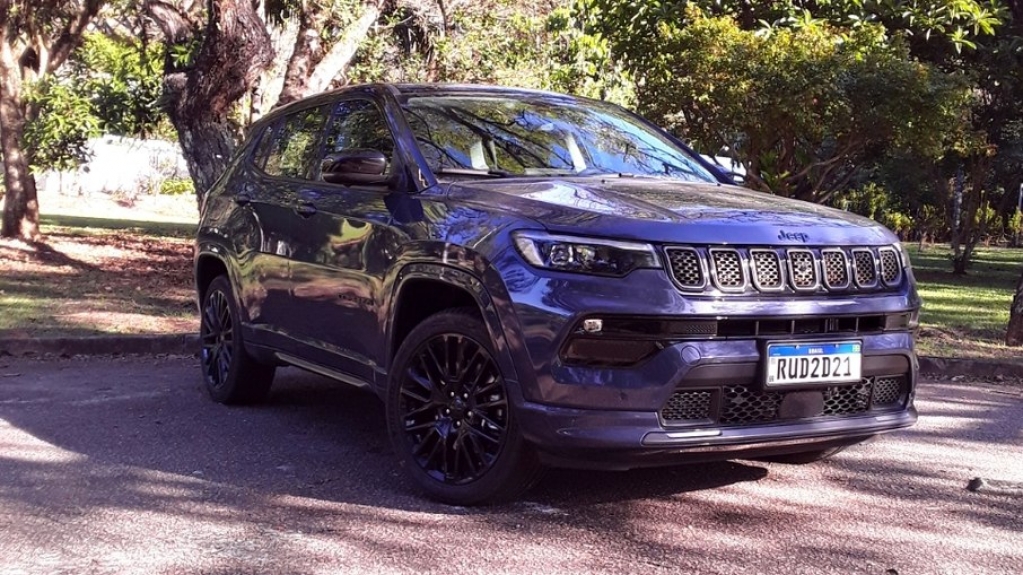 Jeep Compass 4xe: o novo SUV híbrido plug-in vale mesmo a pena?