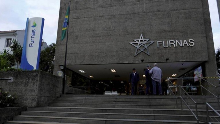 Governo quer reverter liminar que contesta privatização da Eletrobras