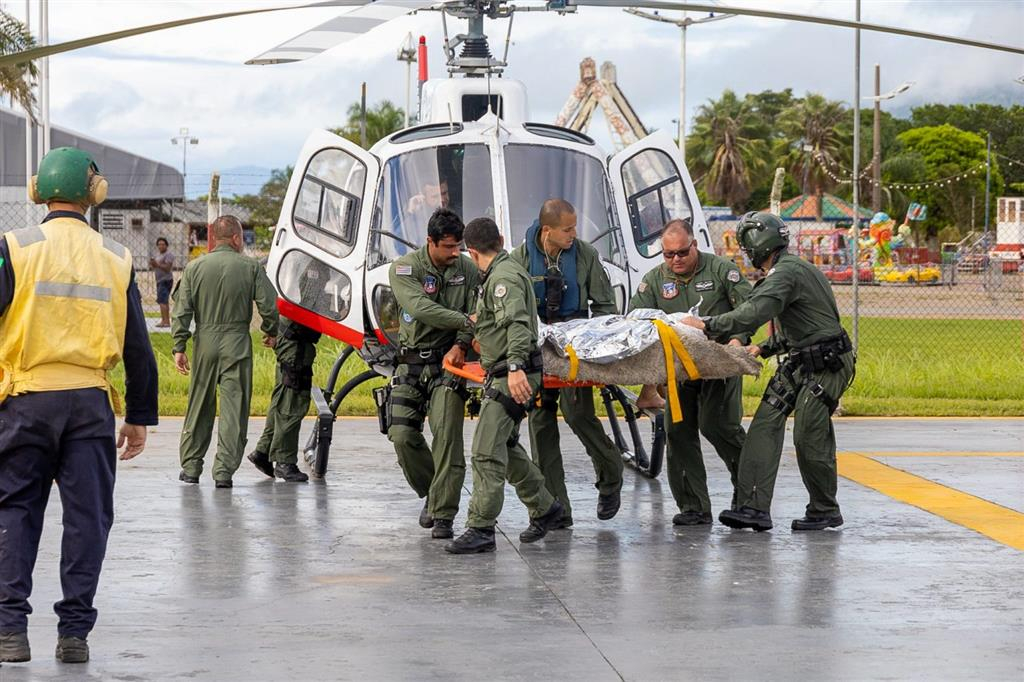 Balanço de resgates mostra 36 mortes e centenas de desalojados no litoral Balanço de resgates mostra 36 mortes e centenas de desalojados no litoral