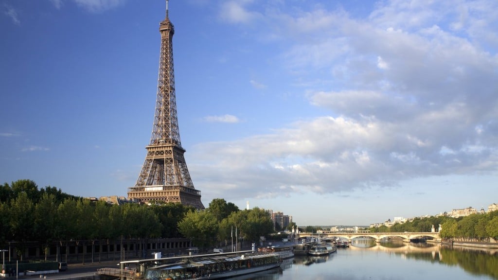 Getty Images A torre Eiffel e rio Sena