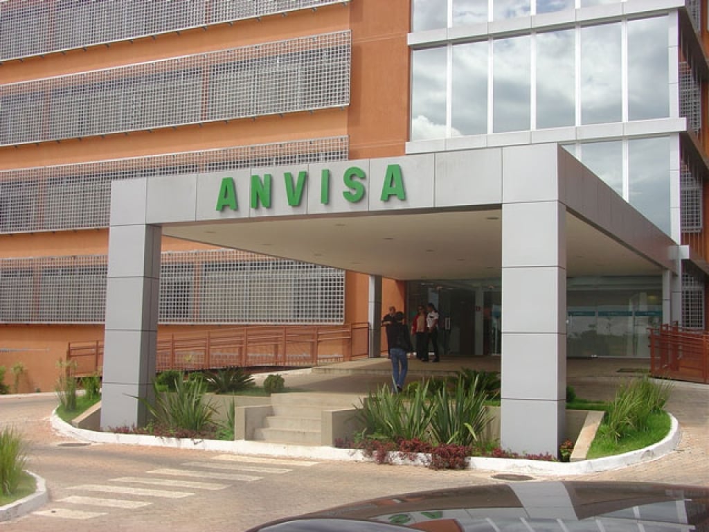 Anvisa suspende lote de remédios para esquizofrenia