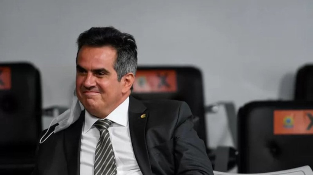 Ciro Nogueira, ministro da Casa Civil, é exonerado por Bolsonaro Ciro Nogueira, ministro da Casa Civil, é exonerado por Bolsonaro