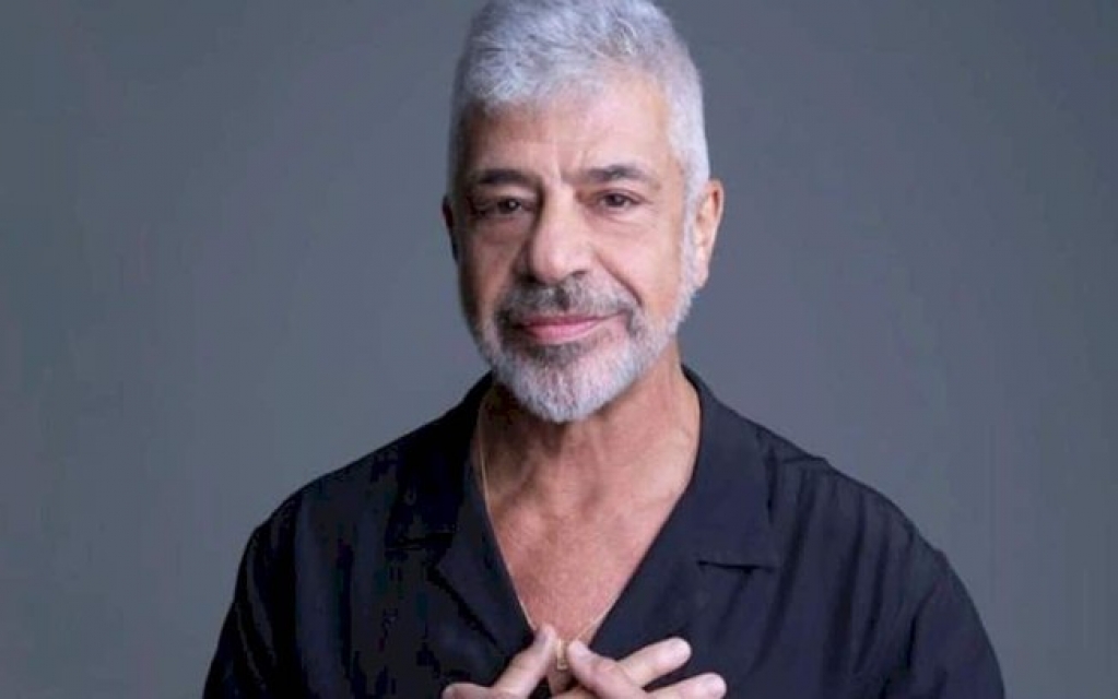 Lulu Santos se apresenta no Espaço das Américas em São Paulo com "Alô Base!" Lulu Santos se apresenta no Espaço das Américas em São Paulo com "Alô Base!"