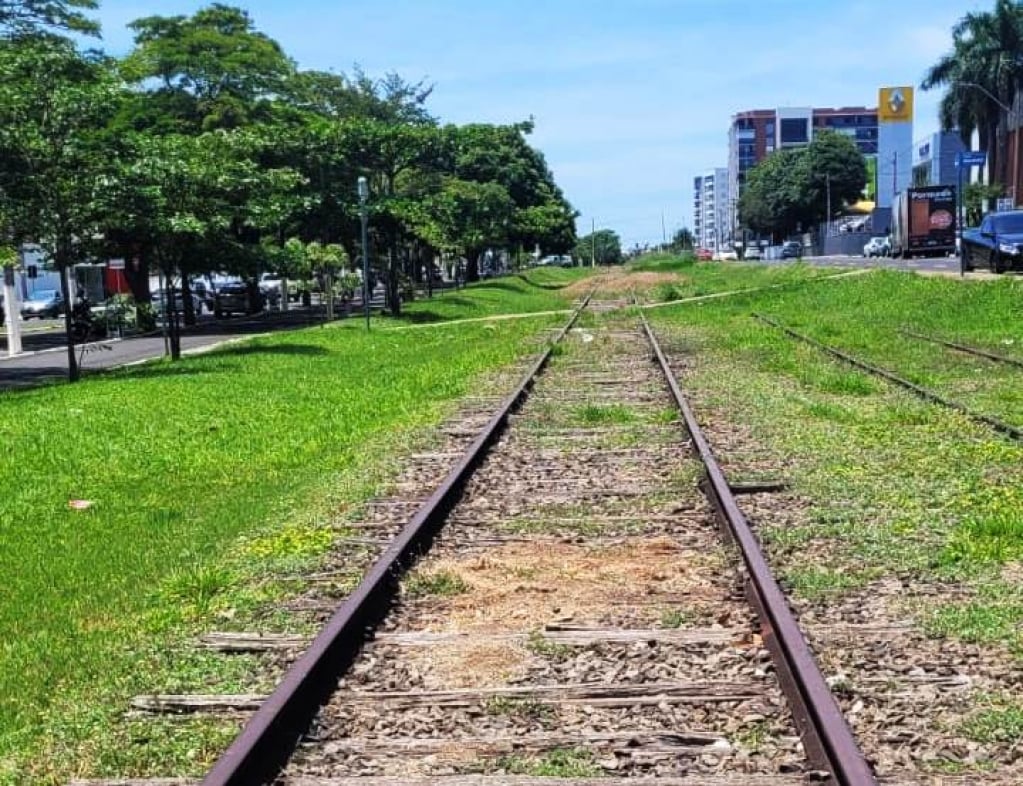 Revisão de obras em ferrovias atinge Ramal de Panorama e suspende análise de investimentos