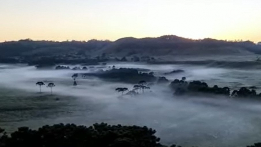 Santa Catarina tem geada e mínima de 3,2ºC em pleno verão Santa Catarina tem geada e mínima de 3,2ºC em pleno verão