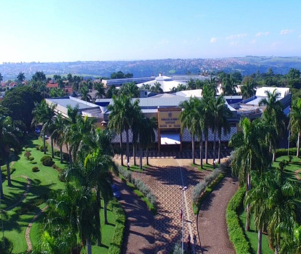 Fundação de Ensino Eurípides Soares da Rocha comemora 52 anos