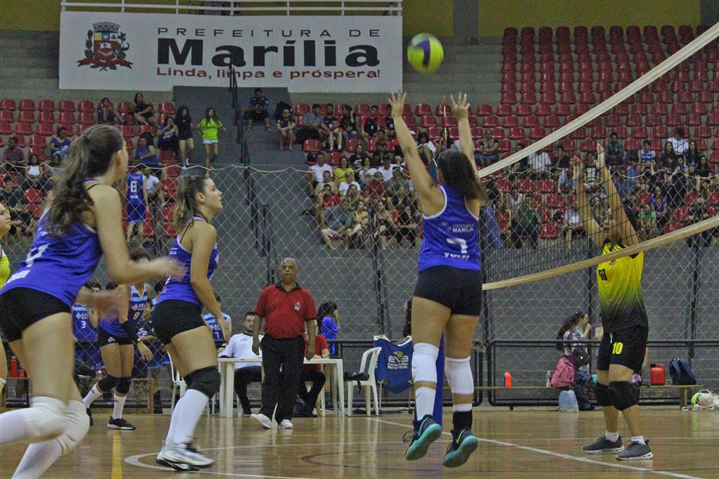 Equipes de Marília estreiam com vitorias nos Jogos da Juventude