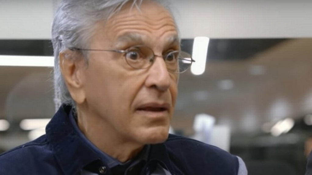 Caetano Veloso teve crise de riso nos bastidores de vídeo do Porta dos Fundos Caetano Veloso teve crise de riso nos bastidores de vídeo do Porta dos Fundos