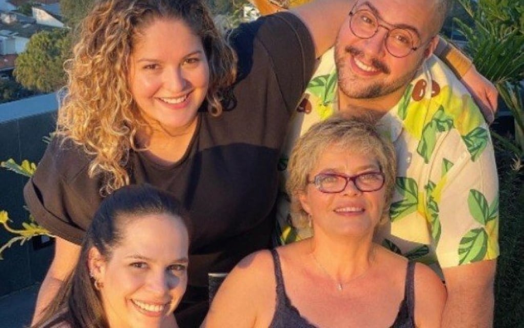 Irmãs de Tiago têm pouco contato com Silvio Santos, entenda a racha Irmãs de Tiago têm pouco contato com Silvio Santos, entenda a racha