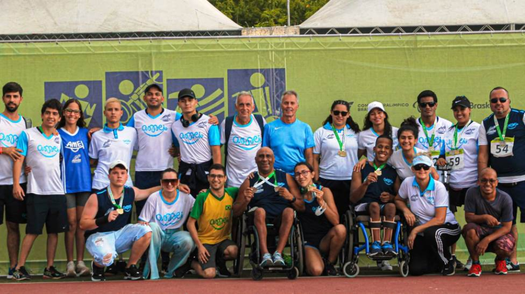 Amei conquista 41 medalhas em meeting e fecha ano com grandes resultados