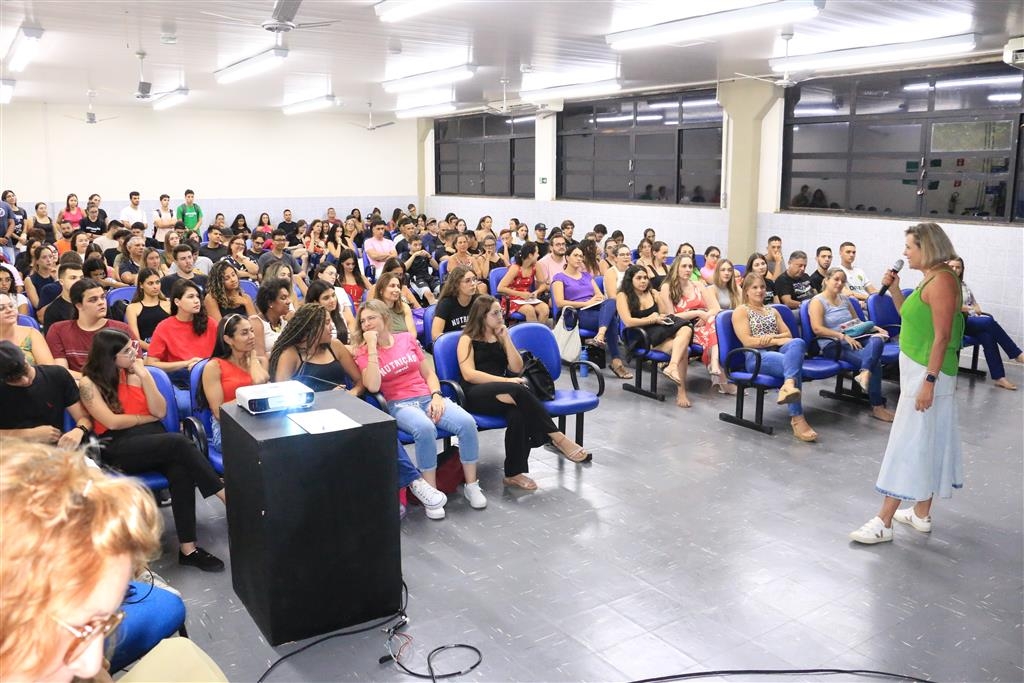 Nutrirede Unimar: Acadêmicos e familiares participam de acolhimento com corpo docente de Nutrição