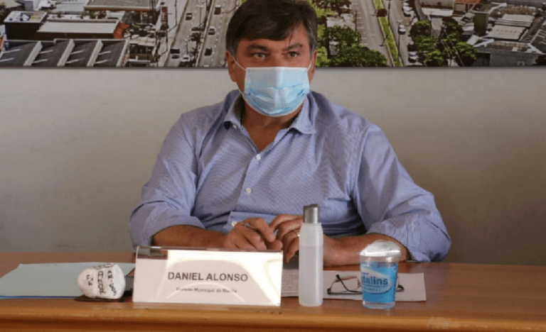 Dança das cadeiras – Daniel faz rodízio de secretários; chefe de gabinete sai