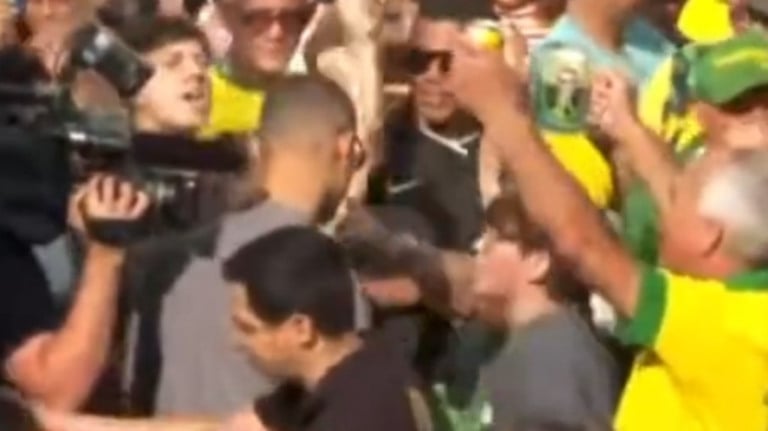 Vídeo: Jornalistas são hostilizados em Aparecida por bolsonaristas