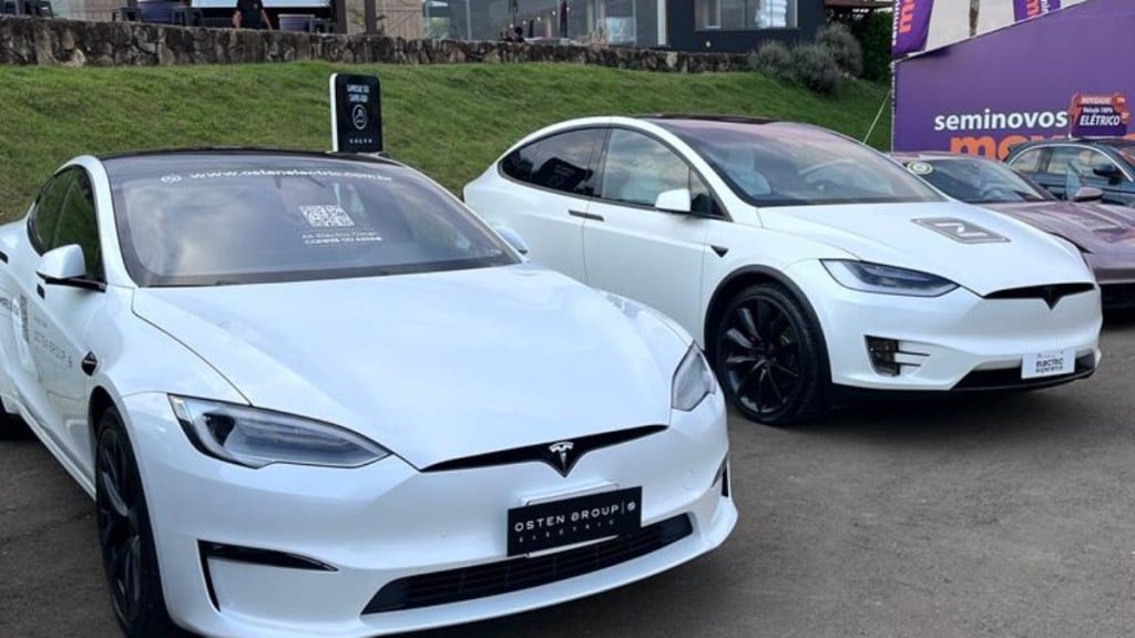 Thiago Garcia/Arquivo Pessoal Carro elétrico da Tesla