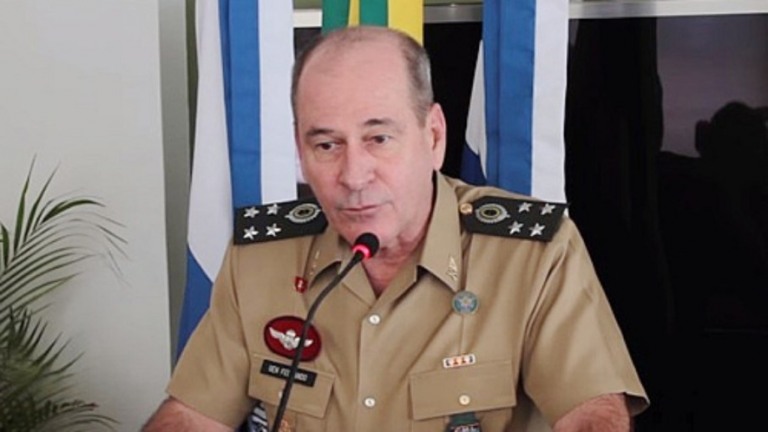 General ex-ministro da Defesa, desiste de cargo no TSE