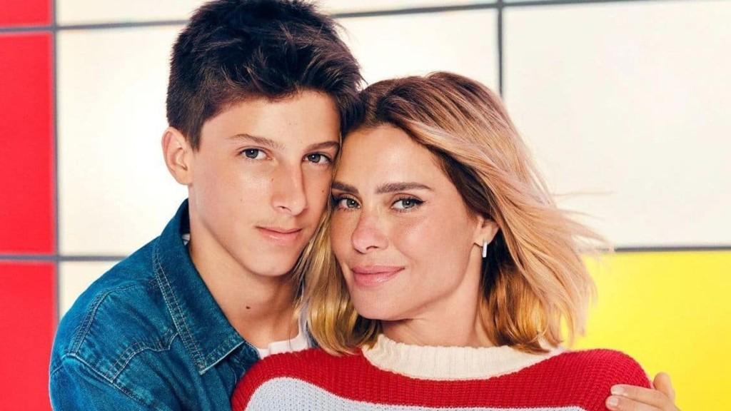 Carolina Dieckmann rasga elogios ao filho caçula que completou 16 anos: ‘Orgulho’